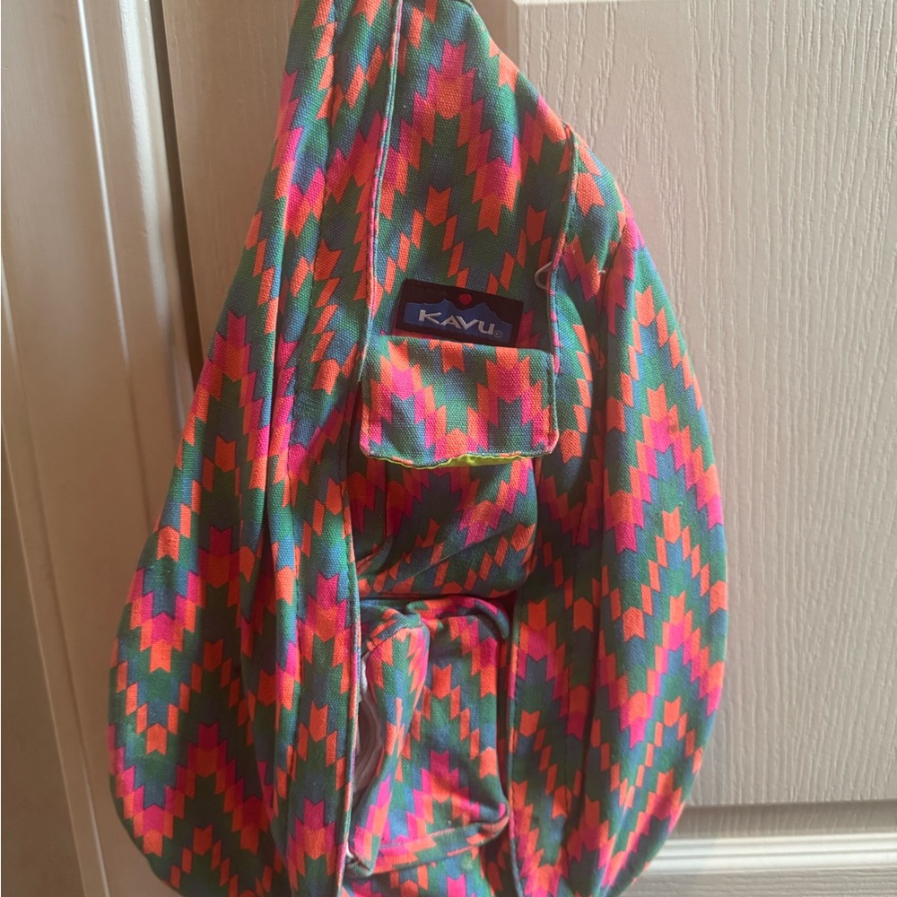KAVU Zigzag Pattern Sling Bag